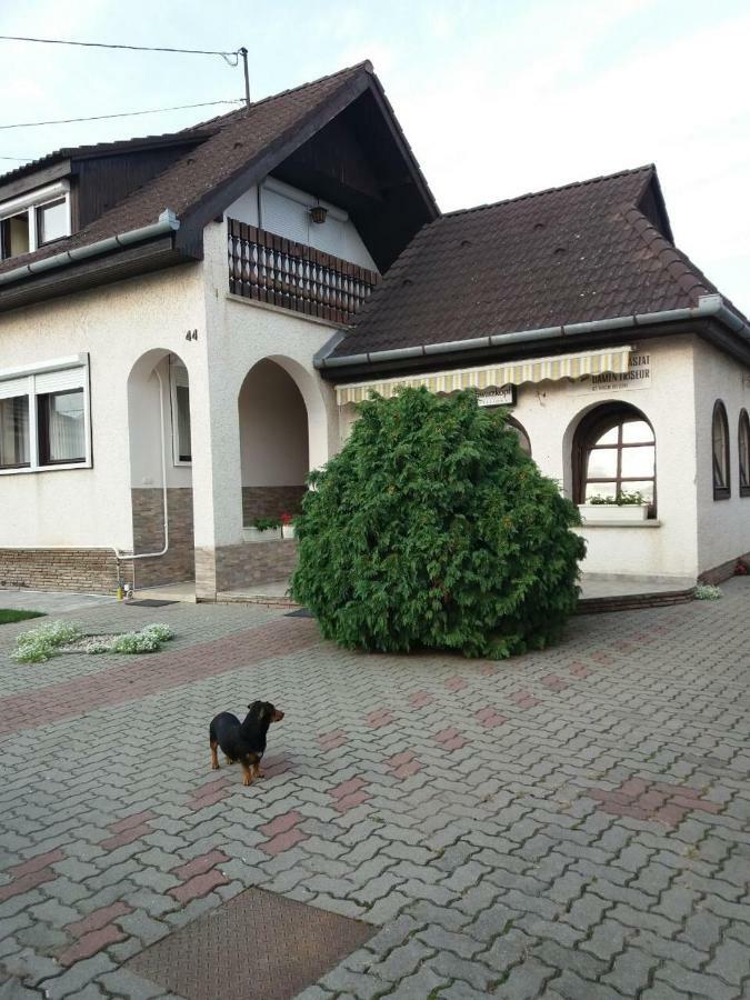Готель Vincze Vendeghaz Кирменд Екстер'єр фото